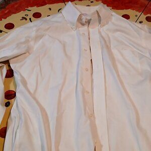 Brooks Brothes 15 1/2 -33 mens shirt in good condition